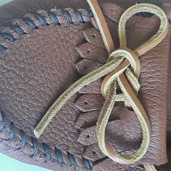 nwot MINNETONKA Deerskin Kilty moccasin in Carmel Size 6-6.5M - Picture 2 of 15